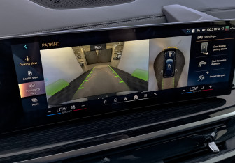 Подержанный автомобиль BMW X5 2025 года (27 фото)