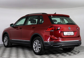 Подержанный автомобиль Volkswagen Tiguan 2021 года (7 фото)