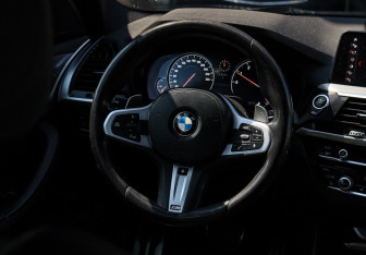 Подержанный автомобиль BMW X3 2019 года (13 фото)