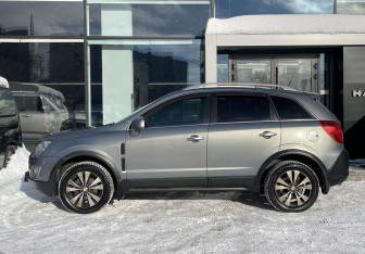 Подержанный автомобиль Opel Antara 2014 года (8 фото)