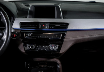 Подержанный автомобиль BMW X2 2018 года (13 фото)