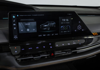 Подержанный автомобиль Changan UNI-K 2023 года (15 фото)