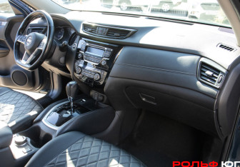Подержанный автомобиль Nissan X-Trail 2020 года (7 фото)