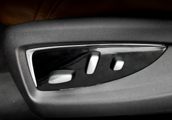 Подержанный автомобиль Cadillac Escalade Suv 2018 года (22 фото)