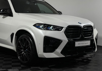 Подержанный автомобиль BMW X5 M 2024 года (31 фото)