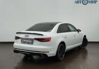 Подержанный автомобиль Audi A4 Sedan 2016 года (5 фото)