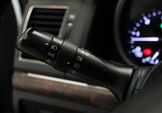 Подержанный автомобиль Toyota Land Cruiser Suv 2014 года (11 фото)