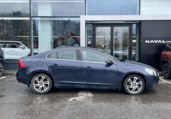 Подержанный автомобиль Volvo S60 2010 года (4 фото)