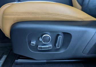 Подержанный автомобиль Land Rover Range Rover Sport 2022 года (20 фото)