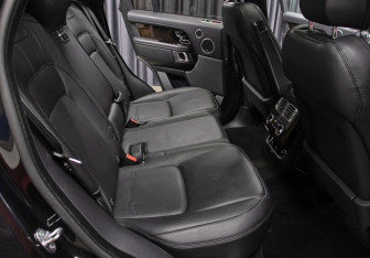 Подержанный автомобиль Land Rover Range Rover 2018 года (12 фото)