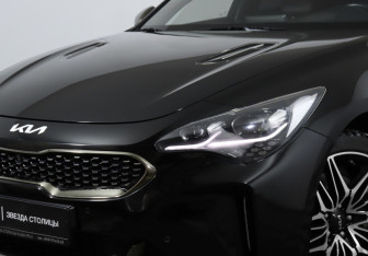 Подержанный автомобиль Kia Stinger 2023 года (28 фото)