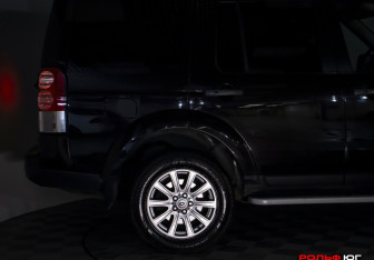 Подержанный автомобиль Land Rover Discovery 2009 года (27 фото)