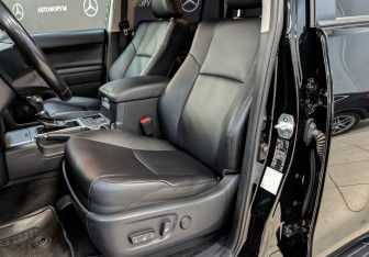Подержанный автомобиль Toyota Land Cruiser Prado 2021 года (19 фото)