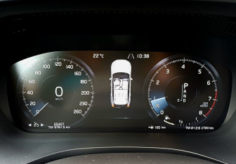 Подержанный автомобиль Volvo XC60 2020 года (29 фото)
