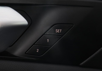 Подержанный автомобиль BMW X5 2020 года (17 фото)