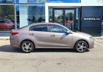 Подержанный автомобиль Kia Rio Sedan 2017 года (4 фото)