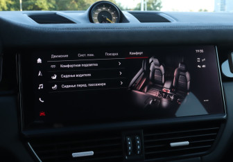 Подержанный автомобиль Porsche Cayenne 2021 года (19 фото)