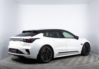 Подержанный автомобиль Zeekr 001 2024 года (5 фото)