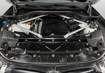 Подержанный автомобиль BMW X5 2023 года (10 фото)