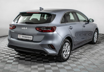 Подержанный автомобиль Kia Ceed Hatchback 2022 года (5 фото)