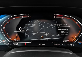 Подержанный автомобиль BMW X5 2021 года (16 фото)