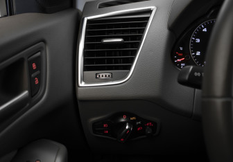 Подержанный автомобиль Audi Q5 2013 года (14 фото)