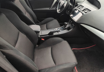 Подержанный автомобиль Mazda 3 Sedan 2012 года (9 фото)