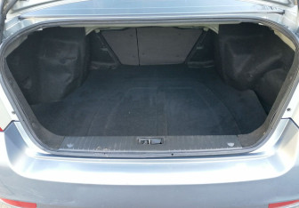 Подержанный автомобиль Chevrolet Epica 2012 года (16 фото)