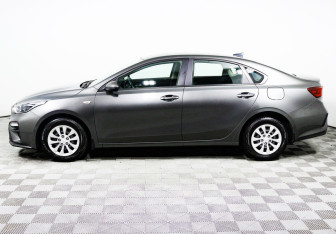Подержанный автомобиль Kia Cerato Sedan 2019 года (3 фото)