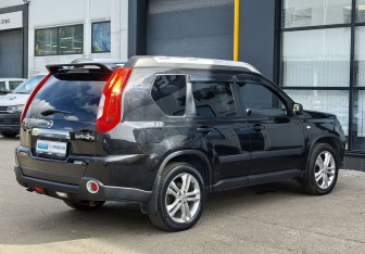 Подержанный автомобиль Nissan X-Trail 2012 года (5 фото)