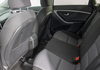 Подержанный автомобиль Hyundai i30 Hatchback 2013 года (11 фото)