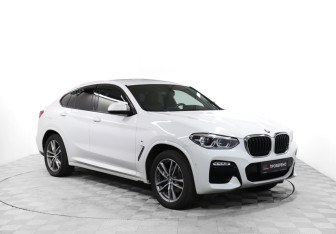 Подержанный автомобиль BMW X4 2018 года (3 фото)