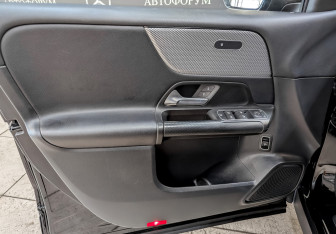 Подержанный автомобиль Mercedes-Benz GLB 2021 года (19 фото)