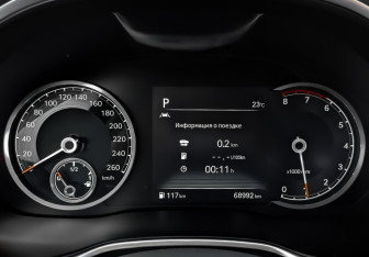 Подержанный автомобиль Genesis G80 2021 года (16 фото)