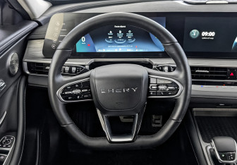 Подержанный автомобиль Chery Arrizo 8 2024 года (21 фото)