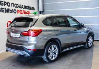 Подержанный автомобиль BMW X1 2016 года (4 фото)
