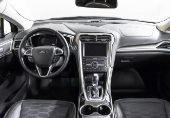 Подержанный автомобиль Ford Mondeo Wagon 2018 года (9 фото)