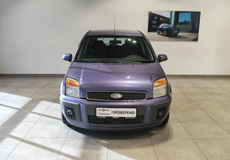 Подержанный автомобиль Ford Fusion 2008 года (2 фото)