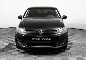 Подержанный автомобиль Volkswagen Polo Sedan 2012 года (2 фото)