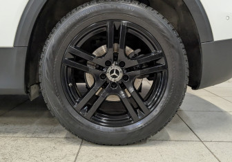 Подержанный автомобиль Mercedes-Benz GLB 2021 года (12 фото)
