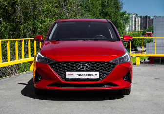 Подержанный автомобиль Hyundai Solaris Sedan 2020 года (2 фото)