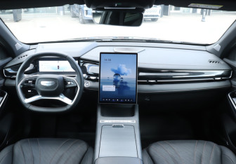 Подержанный автомобиль Geely Preface 2024 года (12 фото)