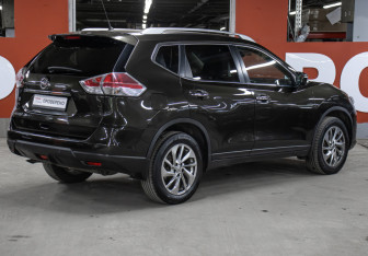 Подержанный автомобиль Nissan X-Trail 2016 года (5 фото)