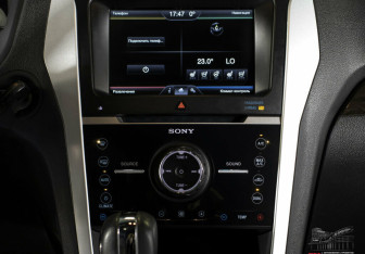 Подержанный автомобиль Ford Explorer 2015 года (9 фото)