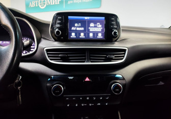 Подержанный автомобиль Hyundai Tucson 2018 года (17 фото)