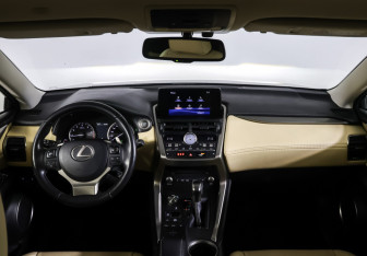 Подержанный автомобиль Lexus NX 2019 года (17 фото)