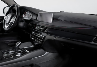 Подержанный автомобиль BMW X6 2016 года (9 фото)