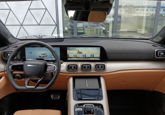 Подержанный автомобиль Jaecoo J8 2024 года (12 фото)