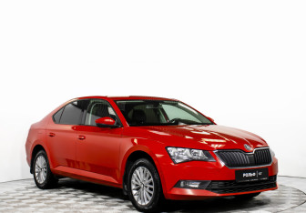 Подержанный автомобиль Skoda Superb Liftback 2016 года (3 фото)
