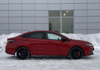 Подержанный автомобиль Omoda S5 GT 2023 года (4 фото)